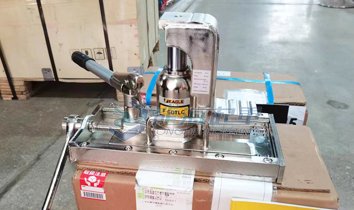 F-TLC無塵室帶滑臺爪式千斤頂圖三 F-TLC無塵室帶滑臺爪式千斤頂圖三