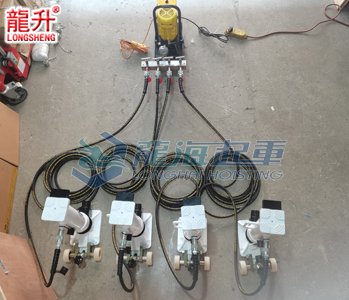 集裝箱同步千斤頂實物圖三 集裝箱同步千斤頂實物圖三
